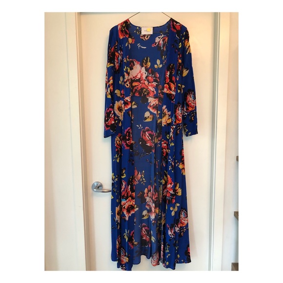 We Are Leone- Floral Cardigan - Picture 1 of 1